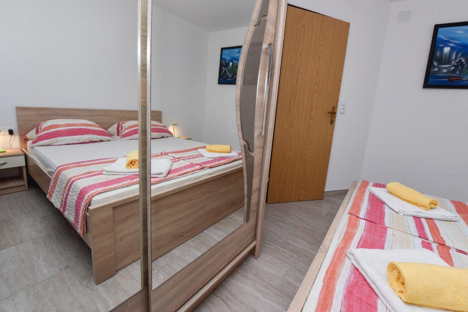 Apartments Mark - 200 M From Sea Novalja Luaran gambar